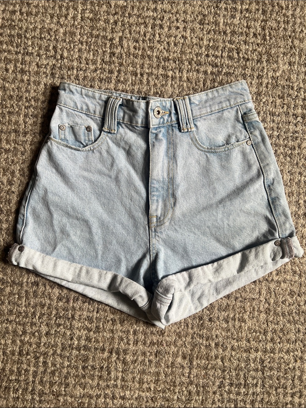 Zara Mom Fit Jean Shorts Light Wash Cuffed Denim NWT Sz 2